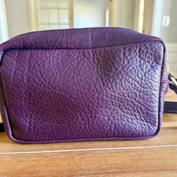 Portland Leather Large ‘Almost Perfect’ Camera Crossbody Purse - Picture 4 of 7